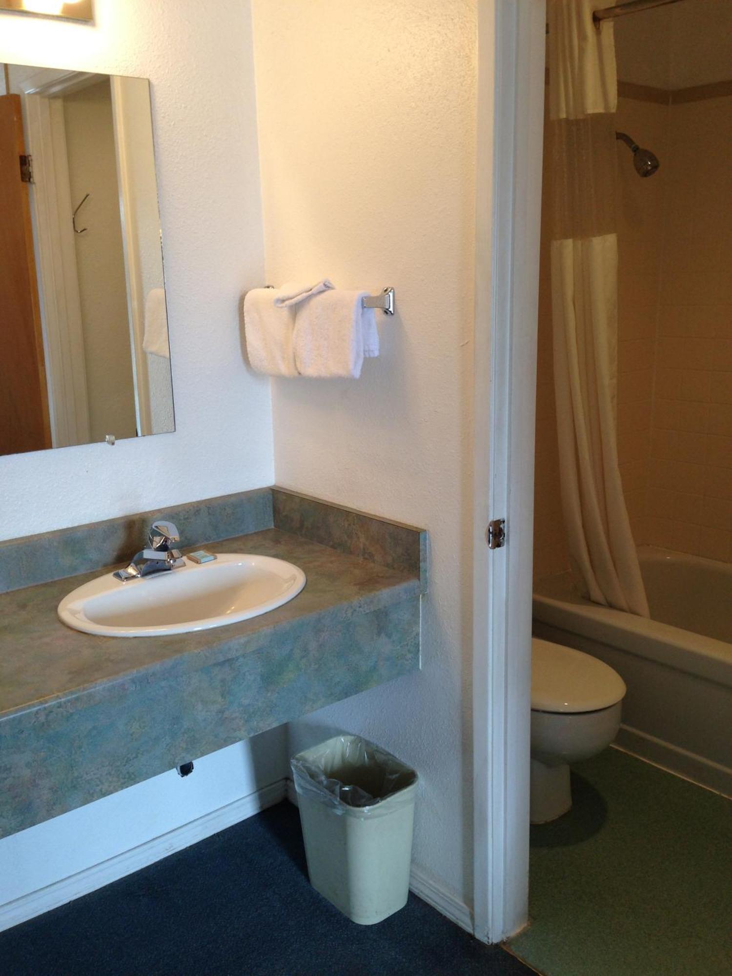 Redwood Inn Crescent City Rom bilde